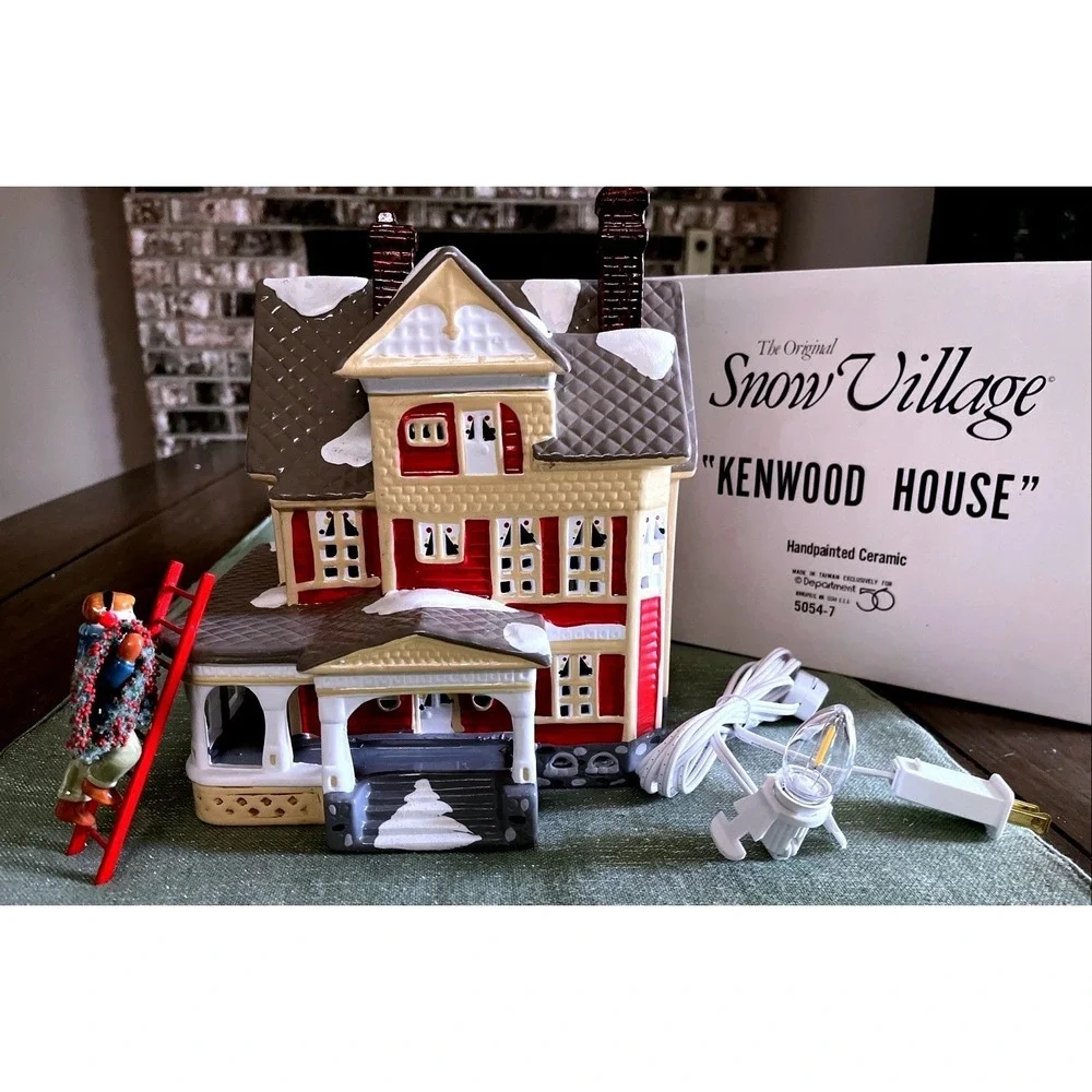 Department 56 Snow Village 1989 Kenwood House #5054-7 Plus Bonus Man On Ladder